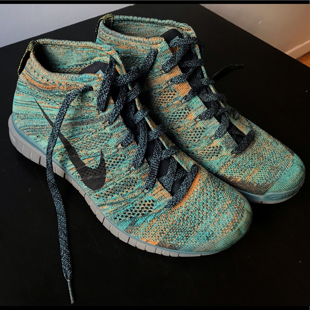 Nike Free Flyknit Chukka - Limited Edition